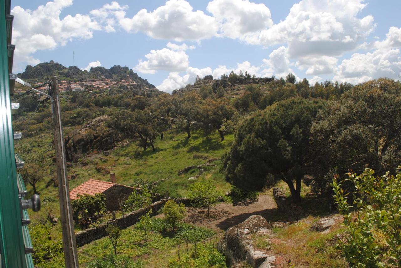 Moradia Familia Escoto Villa Monsanto Dış mekan fotoğraf