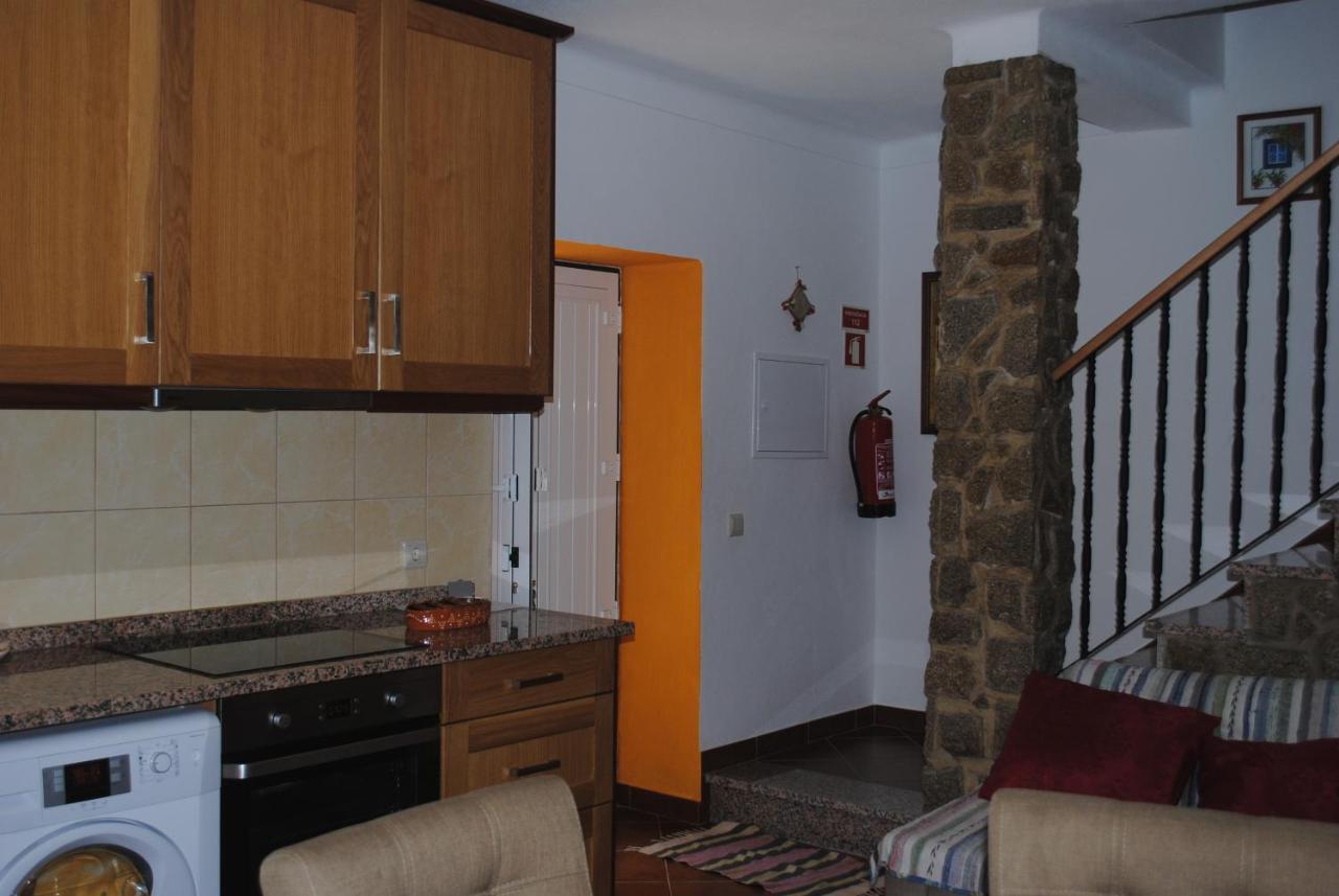 Moradia Familia Escoto Villa Monsanto Dış mekan fotoğraf