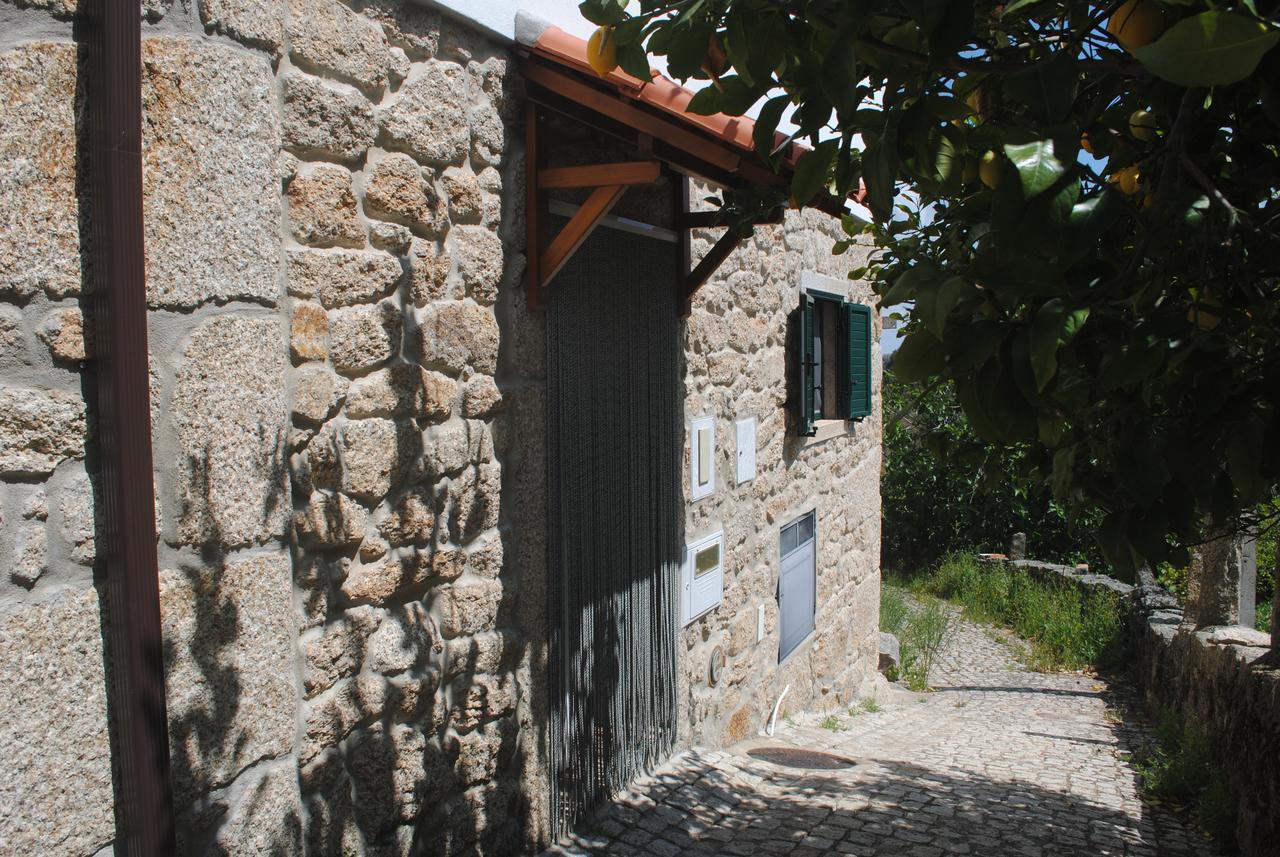 Moradia Familia Escoto Villa Monsanto Dış mekan fotoğraf