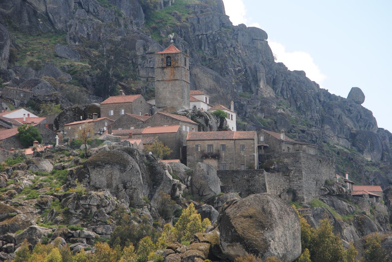 Moradia Familia Escoto Villa Monsanto Dış mekan fotoğraf